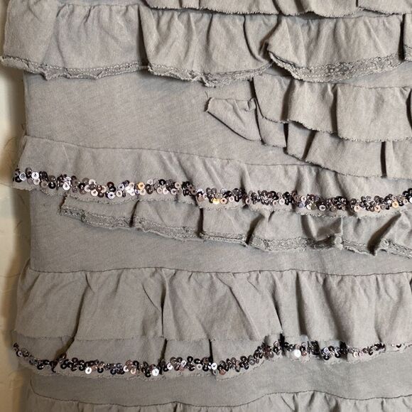 Gray ruffle tank top  - Picture 3 of 4